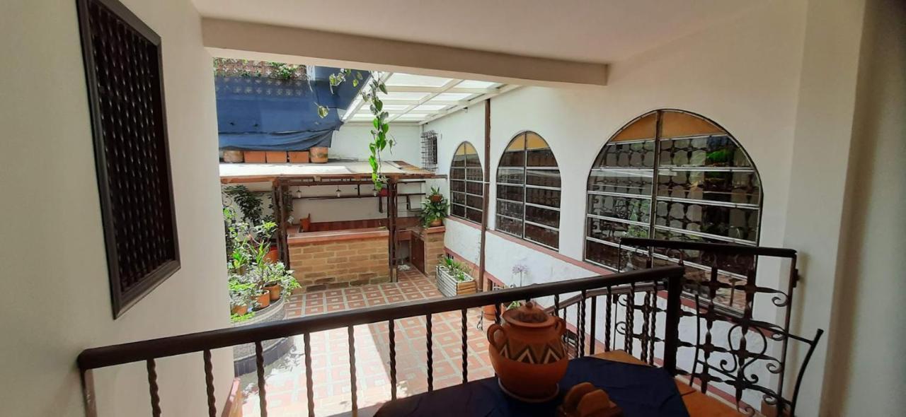 מדיין Villa Del Prado מראה חיצוני תמונה